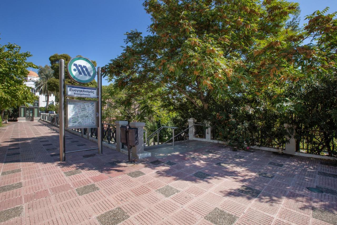 Upscale Luxury Renovated Dream In One Of The Favorable Locations By National Gardens, Zoo & Hellenic Parliament In Syntagma And Stylish Exquisite Kolonaki Neighborhood Διαμέρισμα